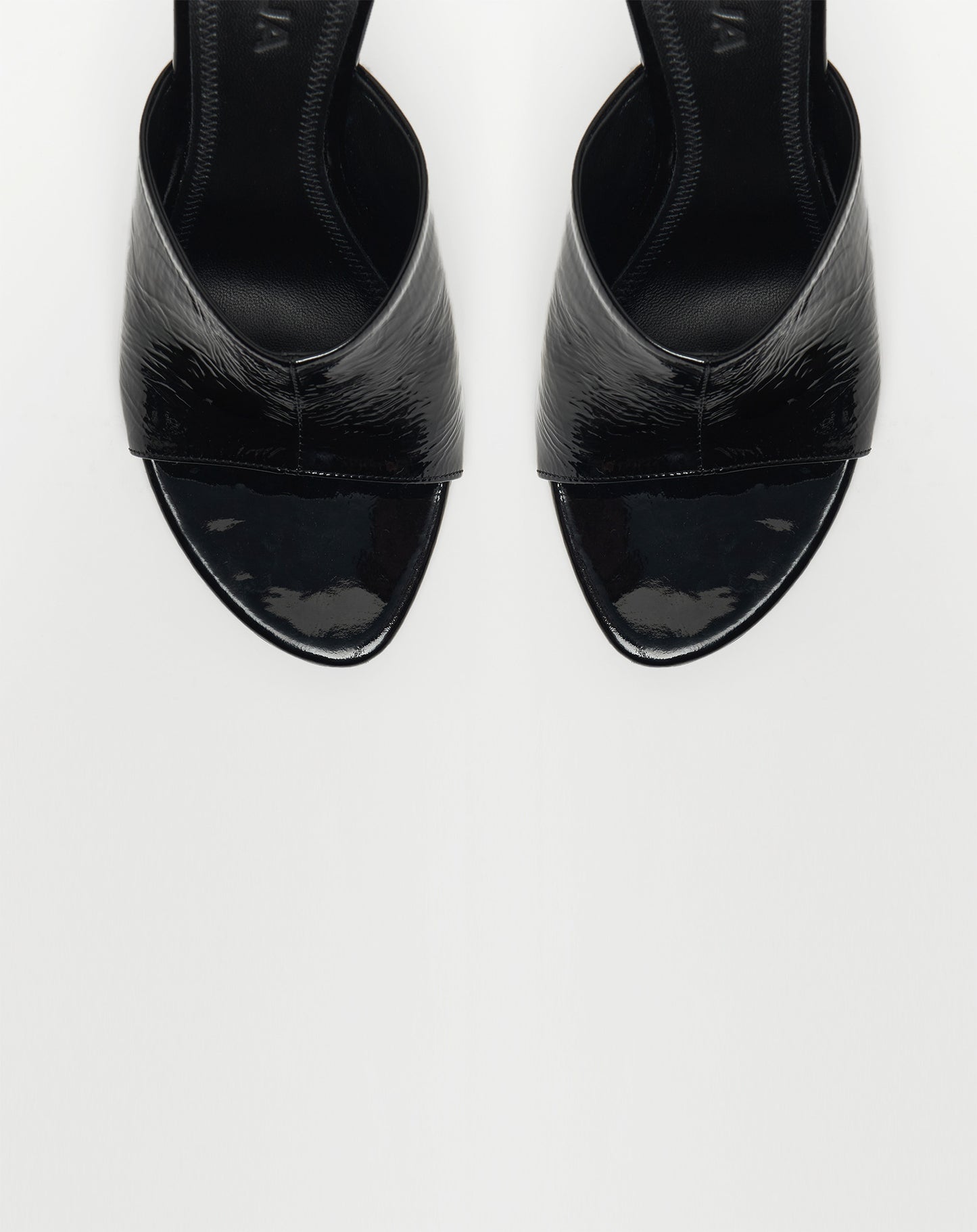 Ise Black