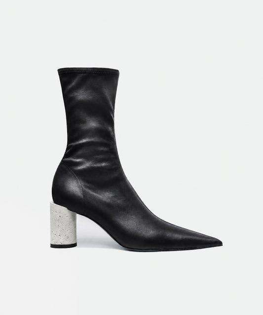 Cini Black - view 1